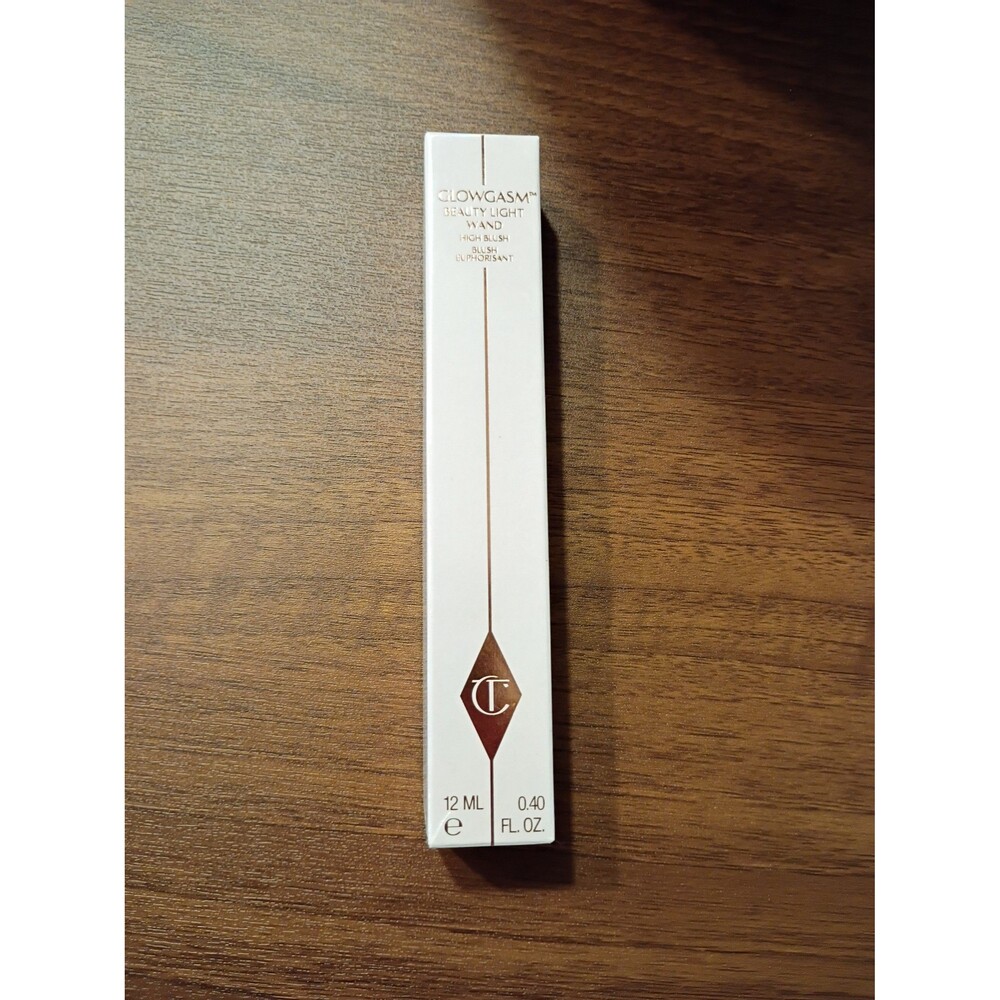 Charlotte Tilbury glowgasm beauty light wand high blush in pinkgasm
